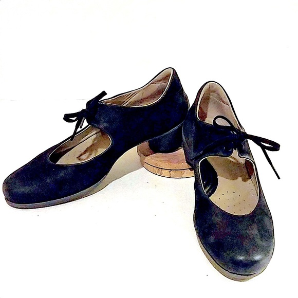 ecco sculptured lace